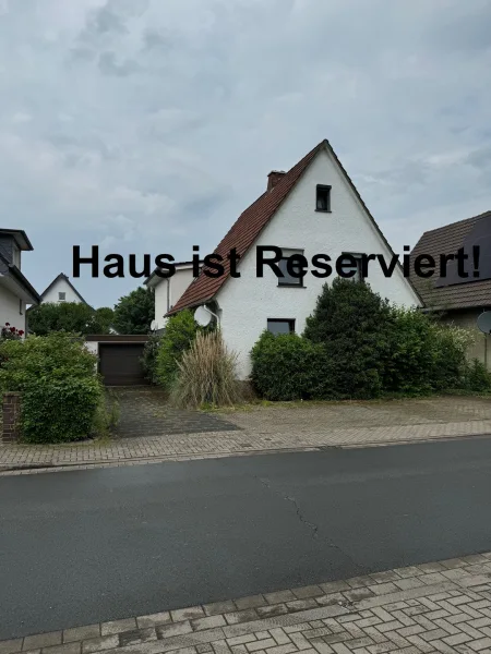 Straßenansicht Reserviert - Haus kaufen in Rheda-Wiedenbrück - Super ruhige und zentrale Lage!