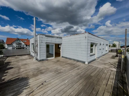 Dachterrasse - Wohnung kaufen in Filderstadt - Großzügiges Penthouse mit großer Dachterrasse, 2 Garagen und Stellplatz inkl. E-Ladeinfrastruktur