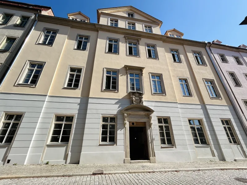 Außenansicht - Wohnung mieten in Merseburg - Praktische 4-Raumwohnung mit schönem Balkon