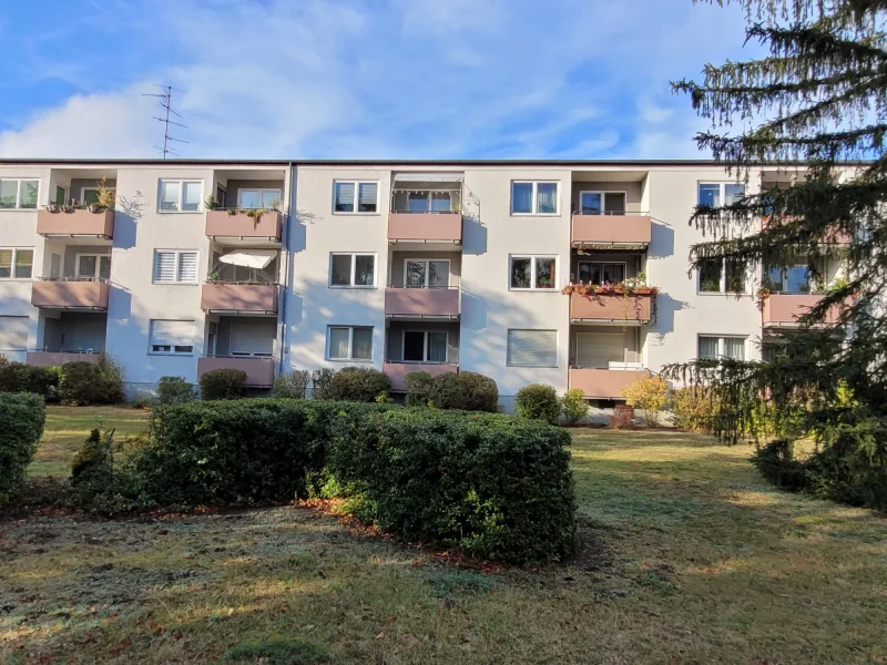 Hausansicht - Wohnung kaufen in Berlin - Beste Lage in Zehlendorf - Bezugsfreie 2-Zimmer-Wohnung mit Balkon