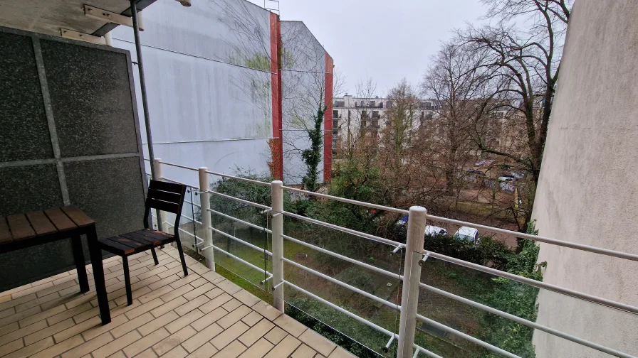 Balkon 2 - Wohnung kaufen in Berlin - Großzügige Wohnung mit 2 Balkonen und großer Küche in Pankow!