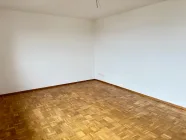 Geräumiges Wohnzimmer