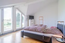 Schlafzimmer mit Blick ins Grüne (Wohnhaus) 