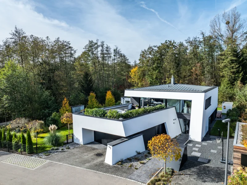 Spektakuläre Architektur - Haus kaufen in Rosenheim - Design-Ikone:Hochkarätiges Einfamilienhaus mit Pool in Bestlage