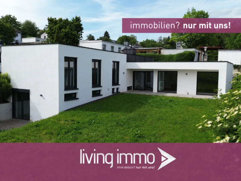 Startbild - Haus kaufen in Passau - TRAUM GRUNDSTÜCK mit ansprechendem Bungalow im Bauhaus-Stil - teilunterkellert, Garage & ruhige Lage