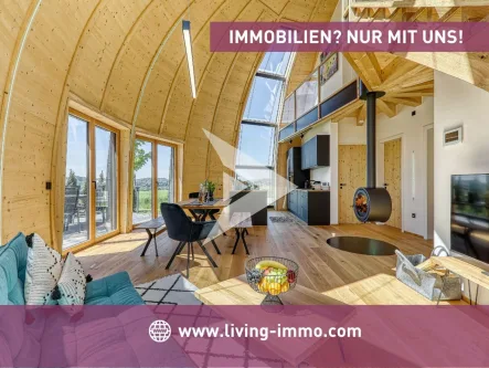 Startbild - Haus kaufen in Neukirchen vorm Wald - PANORAMA_SKYDOME - Postmodernes Holzkuppelhaus mit Doppelcarport (Neubau, Energielevel A+)