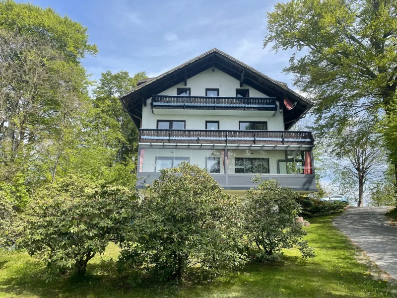 Außen 1 - Haus kaufen in Sankt Oswald - Alleinlage - Pension mit atemberaubendem Ausblick