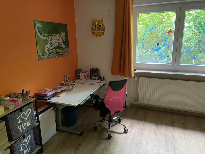 Kinderzimmer EG privat