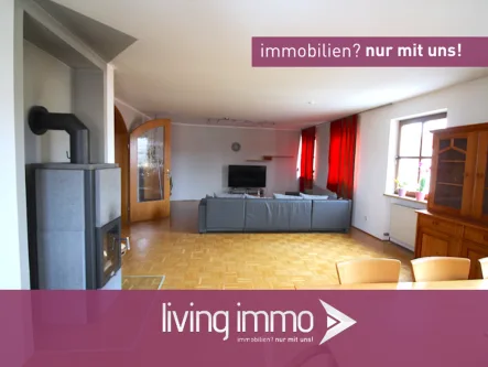 Wohnraum  - Wohnung mieten in Neuburg am Inn - ++Große Etagenwohnung 2.OG im Zentrum von Neukirchen++