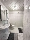 Badezimmer EG