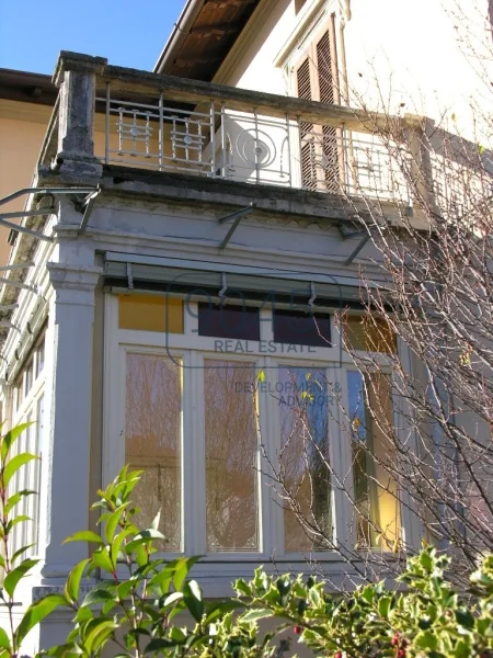 Historische Villa Liberty mit Seeblick und genehmigen Sanierungsprojekt in Lovere - Lago d'Iseo