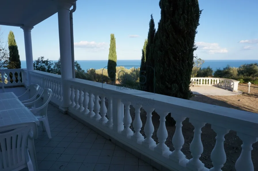 Herrschaftliche Villa mit atemberaubenden Meerblick in Roseto degli Abruzzi - Abruzzen