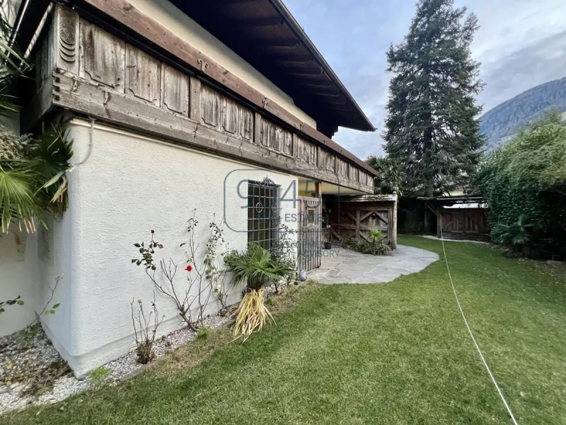 Großzügige Wohnung mit Garten, Pool, Wein- und Partykeller in Algund - Südtirol