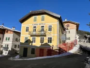 Historisches Gebäude am Mendelpass in Ruffré - Trentino / Südtirol