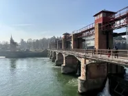 Neubauvilla mit Garten entlang der Uferpromenade "Lungadige" in Verona - Gardasee