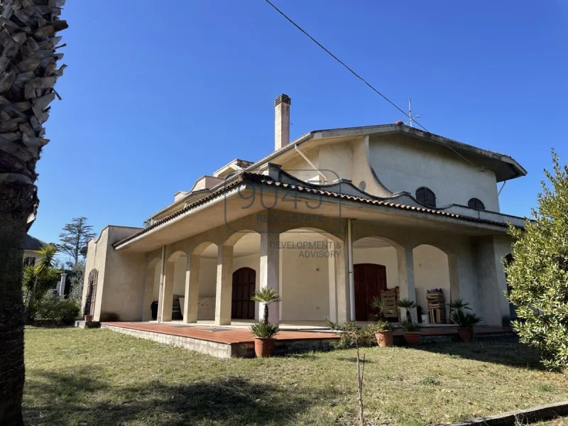 Villa mit Olivenhain und schönem Meerblick in Monteprandone - Marken