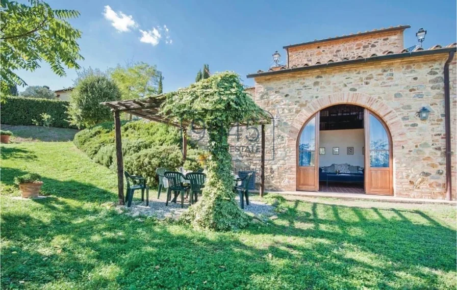 Toskanisches Bauernhaus mit Nebengebäuden in Montaione - Toskana