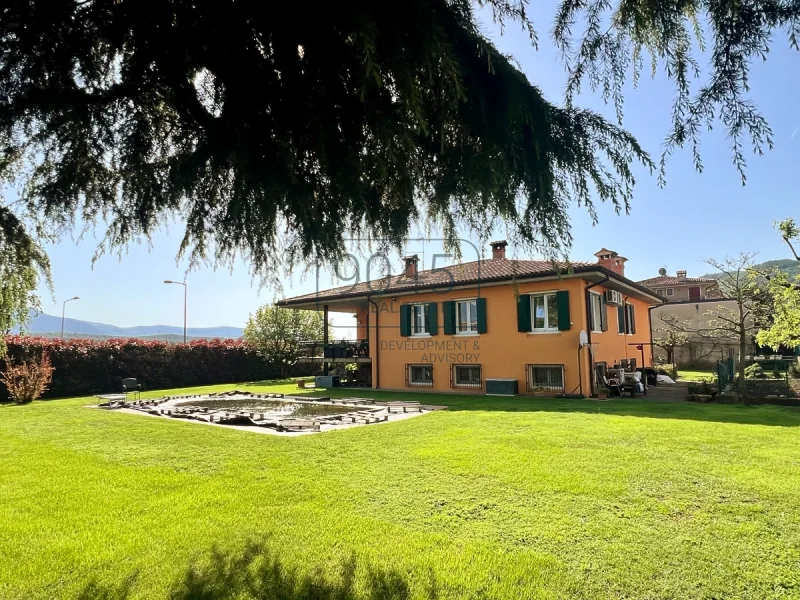 Ferienhaus mit Pool und Baureserve in Costermano del Garda - Gardasee - Haus kaufen in Costermano - Ferienhaus mit Pool und Baureserve in Costermano del Garda - Gardasee