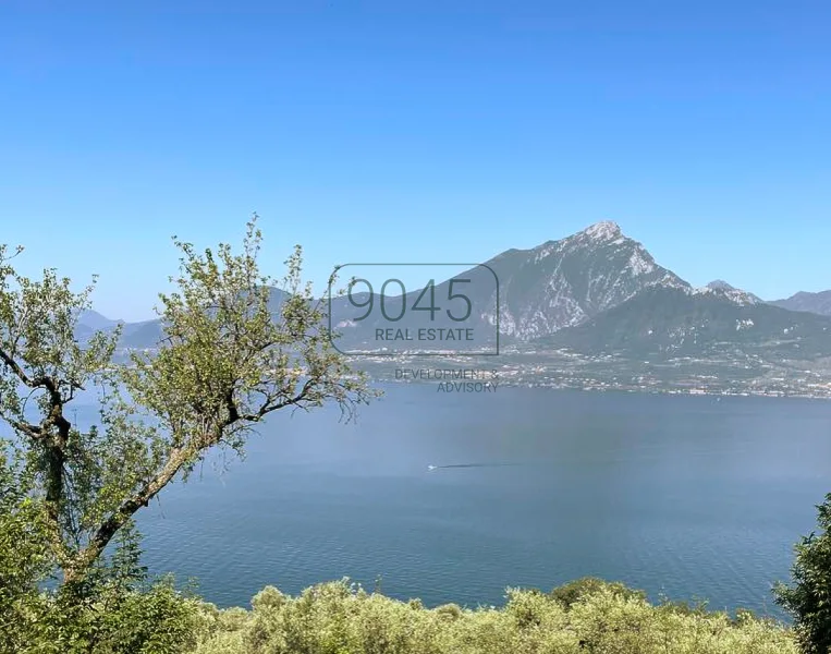 Secret Sale: Luxusvilla der Extraklasse mit Panoramablick in Torri del Benaco - Gardasee - Haus kaufen in Torri Del Benaco - Secret Sale: Luxusvilla der Extraklasse mit Panoramablick in Torri del Benaco - Gardasee