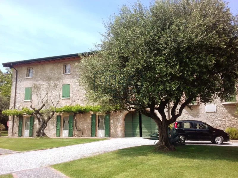 15ha grosses Weingut mit Agriturismo in toller Lage im Herzen der Lugana-Region am Gardasee - Haus kaufen in Desenzano Del Garda - 15ha grosses Weingut mit Agriturismo in toller Lage im Herzen der Lugana-Region am Gardasee