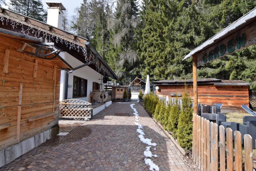 Berghütte mit Restaurant und B&B in den Dolomiten in Ville di Fiemme - Trentino