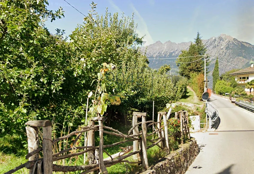 Baugrundstück mit Altbestand und Baureserve im Weindorf Marling - Südtirol - Haus kaufen in Marling - Baugrundstück mit Altbestand und Baureserve im Weindorf Marling - Südtirol