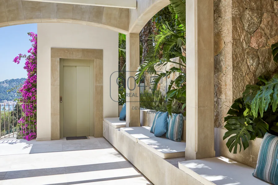 Spektakuläre Luxusvilla mit Meerblick in Port d' Andratx - Mallorca / Spanien