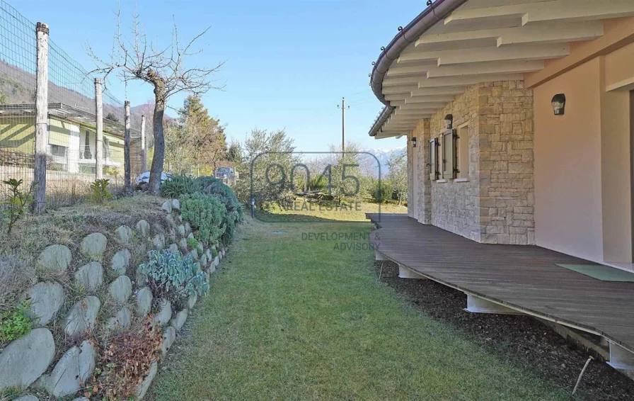 Moderne freistehende Villa mit Schwimmbad und Seeblick in Gargnano - Gardasee