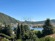 Grundstück mit zwei Wohneinheiten mit Panoramablick in Como - Lombardei