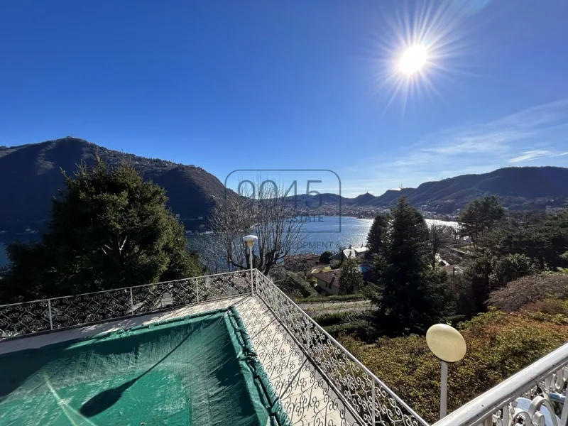 Große Wohnung mit spektakulärem Seeblick in Como - Lombardei