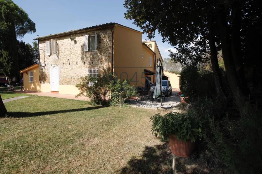 Freistehendes Landhaus mit zwei Wohneinheiten in Vinci - Toskana