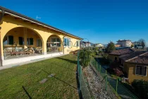 Exclusive Villa auf einer Anhöhe mit Seeblick und Pool in Costermano