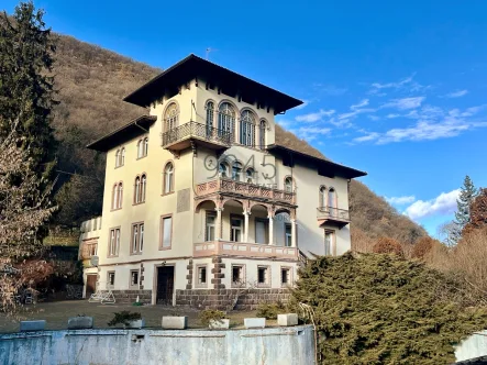 Altbauvilla mit großzügigem Privatgrundstück in Pfatten - Südtirol - Haus kaufen in Pfatten - Altbauvilla mit großzügigem Privatgrundstück in Pfatten - Südtirol