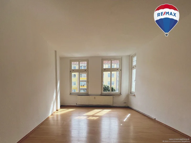 Titelbild - Wohnung mieten in Magdeburg - 3-Zimmer-Mietwohnung mit Loggia in Stadtfeld Ost - Schillerstraße