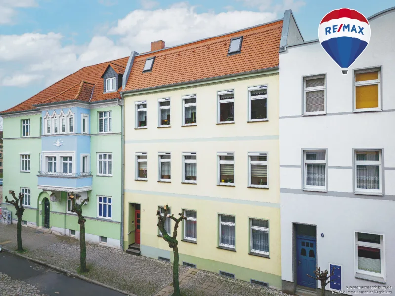 Zweifamilienhaus - Haus kaufen in Schönebeck (Elbe) - Attraktives Zweifamilienhaus als solide Kapitalanlage in Schönebeck.