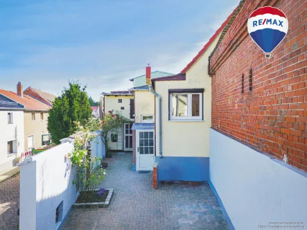 Innenhof - Haus kaufen in Hohendodeleben - Frisch renoviertes Einfamilienhaus mit Modernem Grundriss und Stilvollen Details