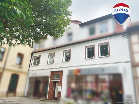 Hausansicht - Wohnung mieten in Burg - Helle 3-Zimmer-Wohnung mit großem Balkon im Herzen von Burg