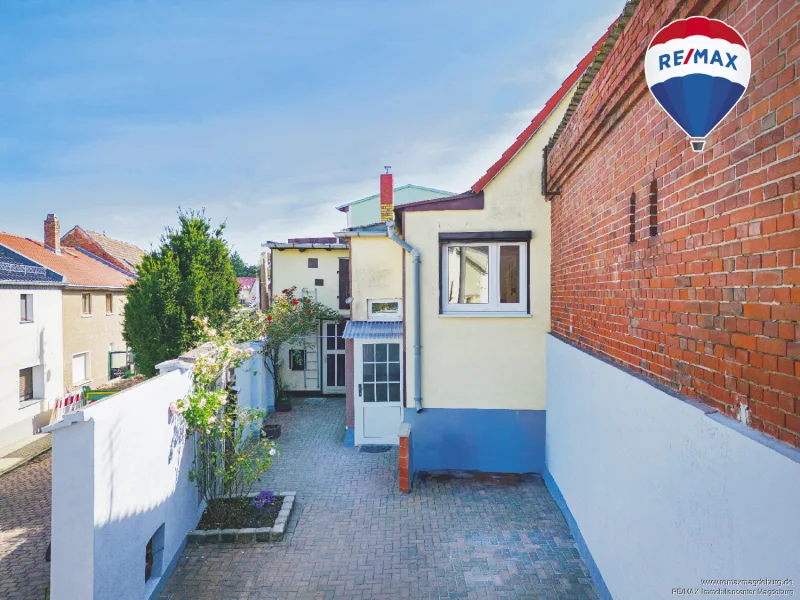 Innenhof - Haus kaufen in Hohendodeleben - Attraktive Kapitalanlage: Modernisiertes Haus mit Großzügigem Grundriss