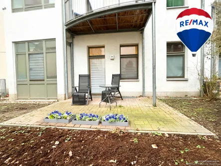 Terrasse - Wohnung kaufen in Magdeburg - Ruhige & gefragte Lage: Vermietete 2-Raumwohnung in Stadtfeld Ost