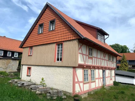 Außenansicht - Haus kaufen in Hüttenrode - Einfamilienhaus oder Mehrgenerationenprojekt zum individuellen Ausbau!