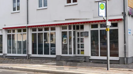 Blick von der Ludwigshafener Straße - Büro/Praxis kaufen in Mutterstadt - Zentral gelegene Gewerbefläche:Für Praxis geeignet