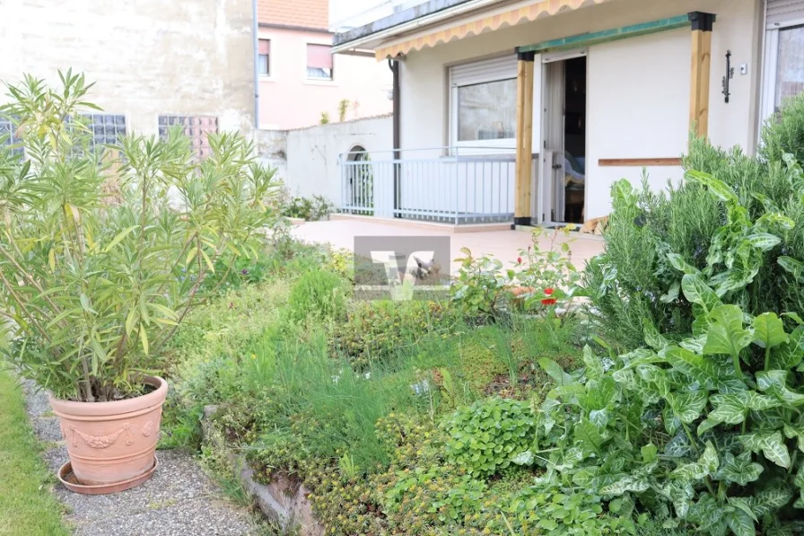 Terrasse mit Markise