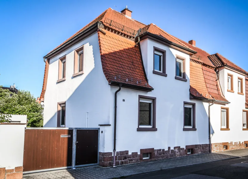 Aupenansicht - Haus kaufen in Lampertheim - Vermietete Doppelhaushälfte mit Garten in Lampertheim!