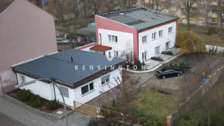 Drohnenaufnahme - Haus kaufen in Berlin / Tegel - SOLL-Rendite 6,4%! Mehrfamilienhaus in Berlin-Tegel als perfekte Kapitalanlage