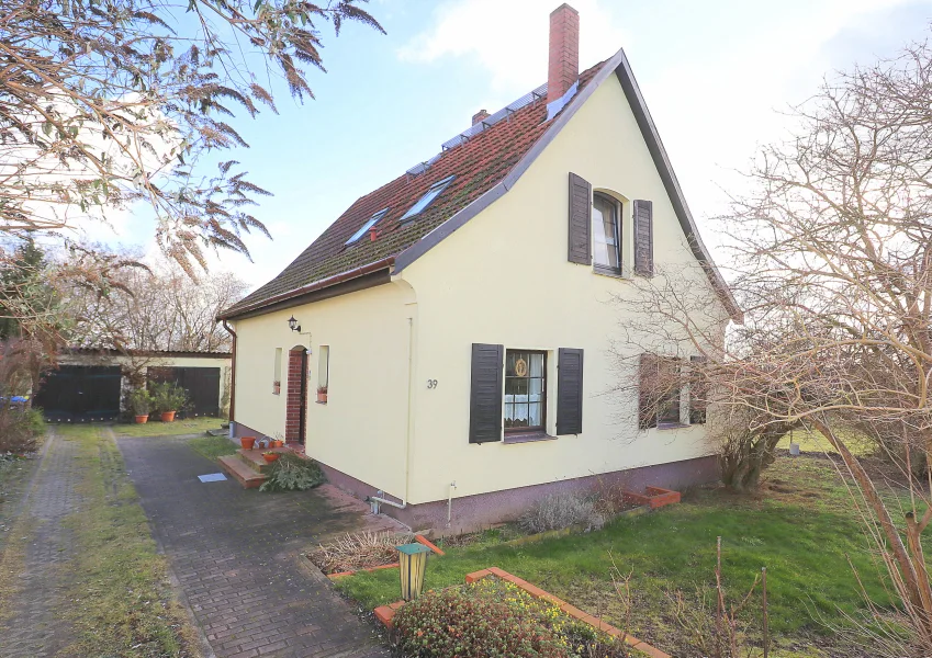 Exposéfoto - Haus kaufen in Lebus - EFH mit viel Charme und unverbaubaren Weitblick über die Oder!