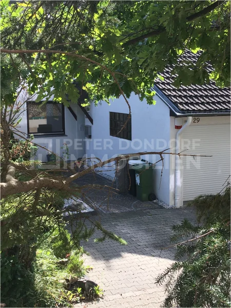 Peter Dondorf Immobilien - Haus kaufen in Aachen - Einfamilienreihenmittelhaus (vermietet) in begehrter Lage von Aachen-Burtscheid