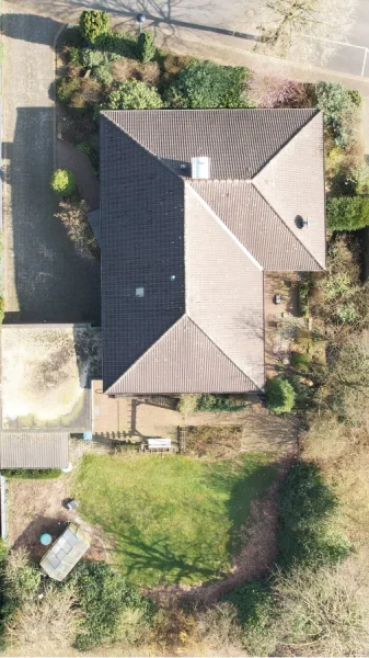 Luftaufnahme - Haus kaufen in Werther - Exklusives Wohnjuwel im idyllischen Schwarzbachtal – Ihr Traum vom Eigenheim wird wahr