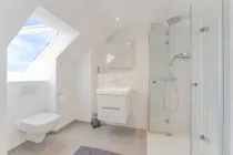 Badezimmer im Maisonettegeschoss