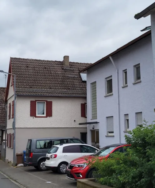 1687513415-20230623_082015.jpg - Haus kaufen in Roßdorf - Zwei Häuser auf einem Grundstück - tolles Wohnensemble in Bruchköbel Roßdorf