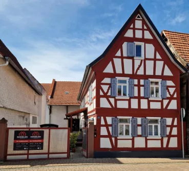 1713528885-AltWachenbuchen14-Anzeige.jpg - Haus kaufen in Maintal - Charmantes Fachwerkhaus mit Scheune und historischem Flair in Wachenbuchen